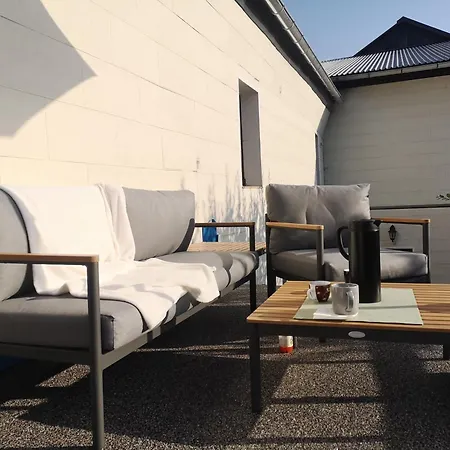 Moderne Mit Hot Tub Und Fasssauna