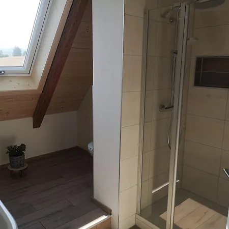Apartmán Moderne Mit Hot Tub Und Fasssauna Hohenberg an der Eger